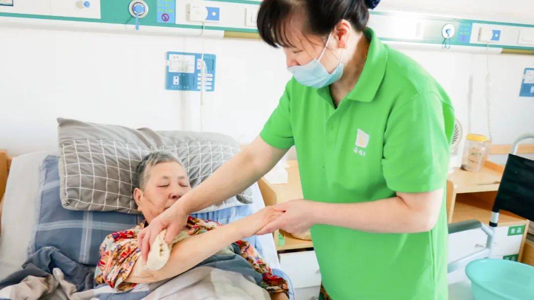 【最美養(yǎng)老護(hù)理員】匡船會(huì)：情系老人，用心服務(wù)