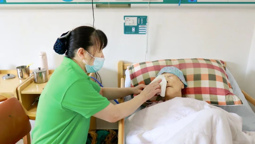 【最美養(yǎng)老護(hù)理員】匡船會(huì)：情系老人，用心服務(wù)